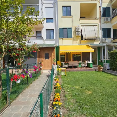 Molla Garden